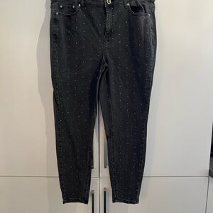 Stylish Black Cropped Jeans for Women
